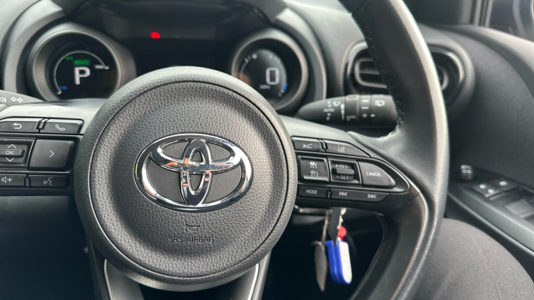 Toyota Yaris 1.5 Hybrid Design 5dr CVT Hybrid Hatchback